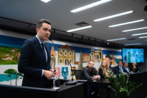 Renan Rodrigues, presidente da FAS, rebate vídeos da internet na Câmara. (Foto: Rodrigo Fonseca/CMC)