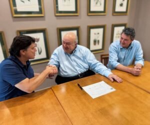 Greca em São Paulo,na sede do MDB