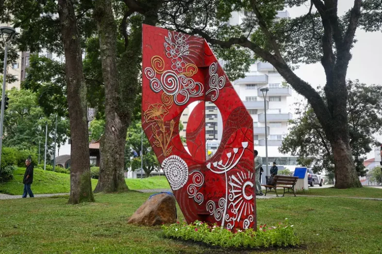 curitiba__elo estátua