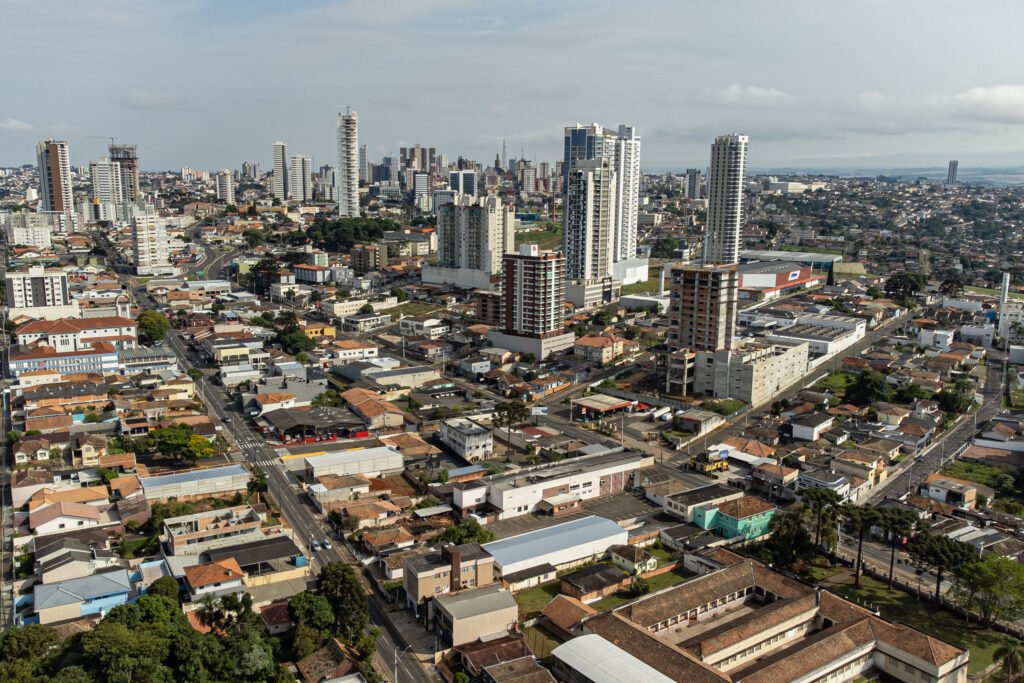 284-municipios-paranaenses-tiveram-saldo-positivo-de-empregos-em-fevereiro