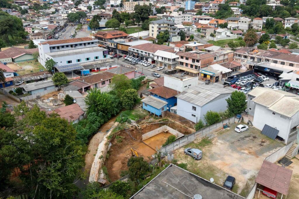 sanepar-acelera-obras-de-esgoto-em-rio-branco-do-sul-rumo-a-universalizacao