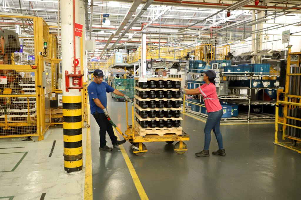 19,4-mil-vagas:-parana-tem-oportunidade-de-emprego-em-todas-as-regioes