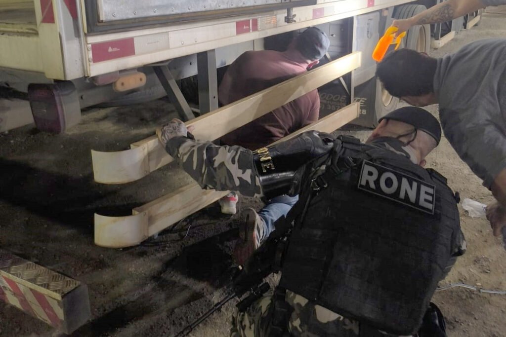 pmpr-apreende-40-mil-cigarros-eletronicos-avaliados-em-r$-5-milhoes-na-rmc