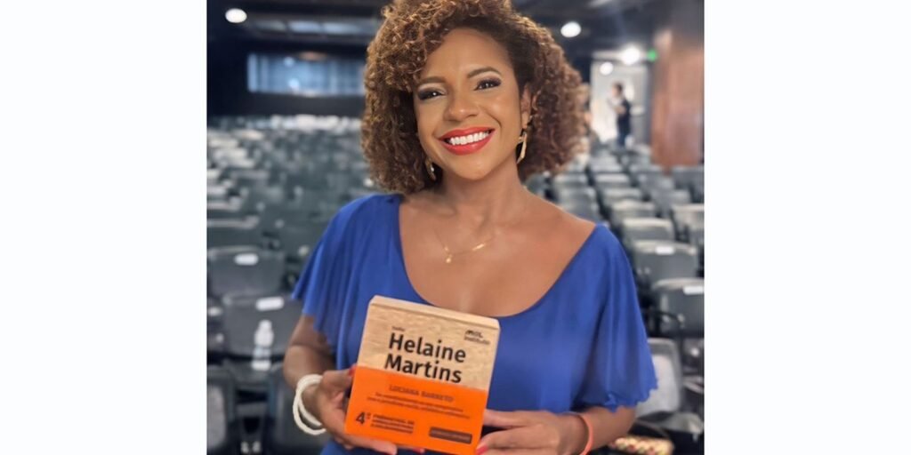 luciana-barreto-e-homenageada-no-4o-premio-mol-de-jornalismo