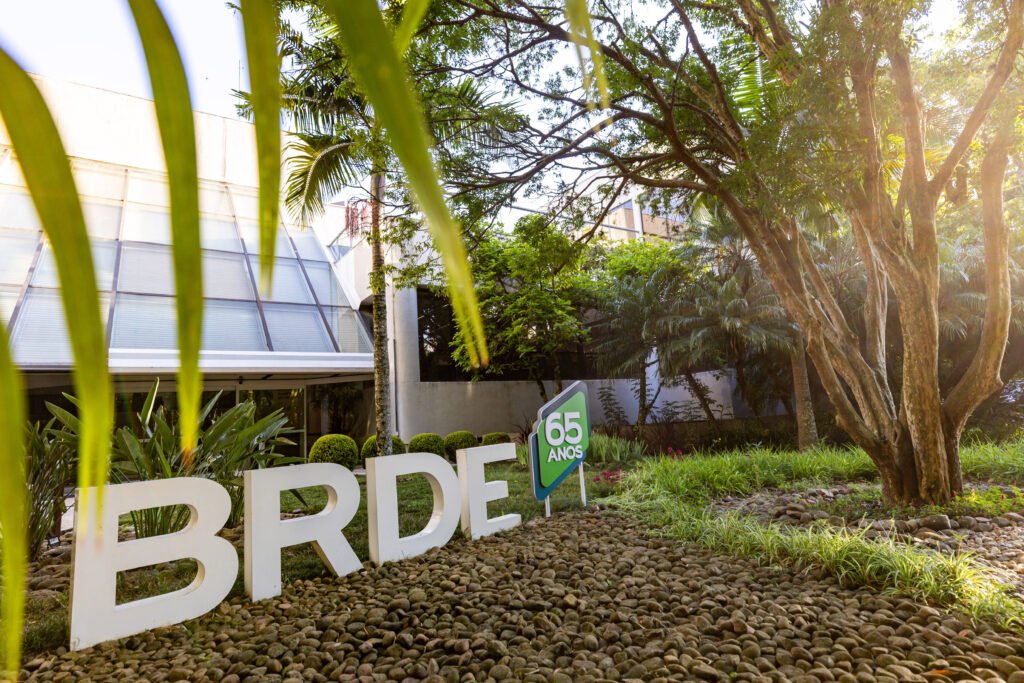 pedidos-de-financiamento-chegam-a-r$-3,5-bilhoes-no-brde-do-parana,-30%-acima-do-ano-passado