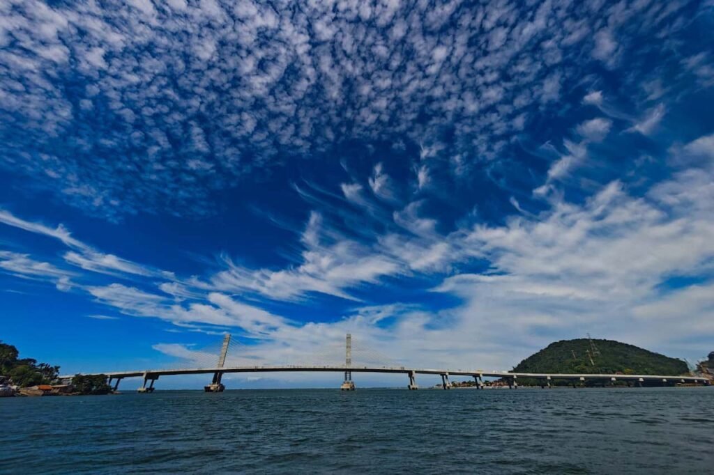 ponte-de-guaratuba:-a-duas-semanas-da-inauguracao,-obras-reunem-quase-500-funcionarios