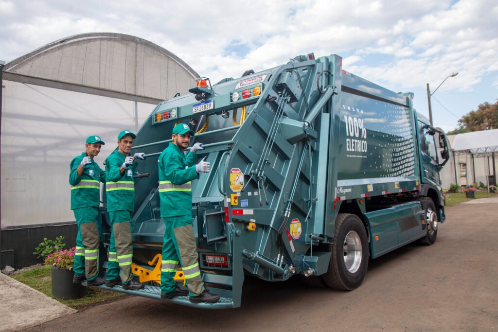com-98,9%-dos-domicilios-urbanos-atendidos,-parana-tem-maior-taxa-de-coleta-de-lixo-do-brasil