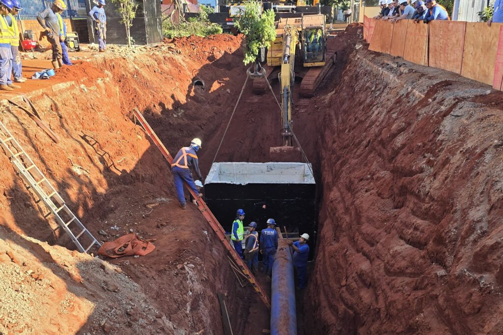 sanepar-conclui-etapa-crucial-da-obra-que-duplica-transporte-de-agua-na-zona-norte-de-maringa