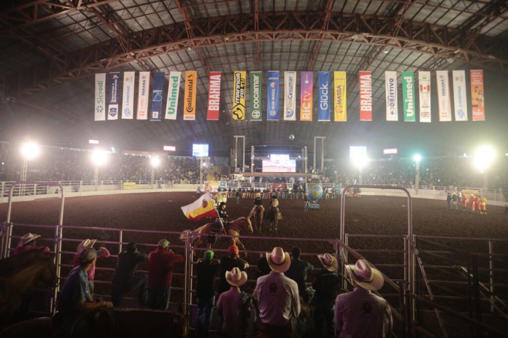 maio-impulsiona-turismo-no-parana-com-festas-do-trabalhador,-eventos-e-experiencias-culturais