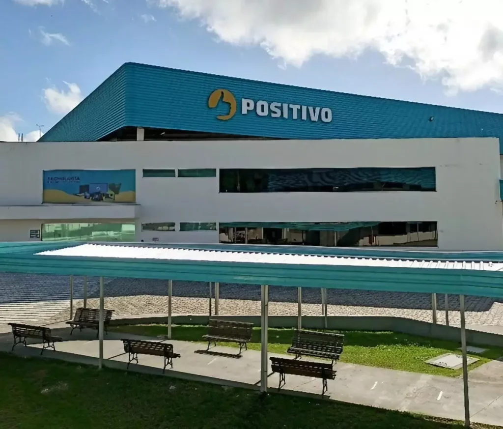 Fabrica-Positivo-Tecnologia