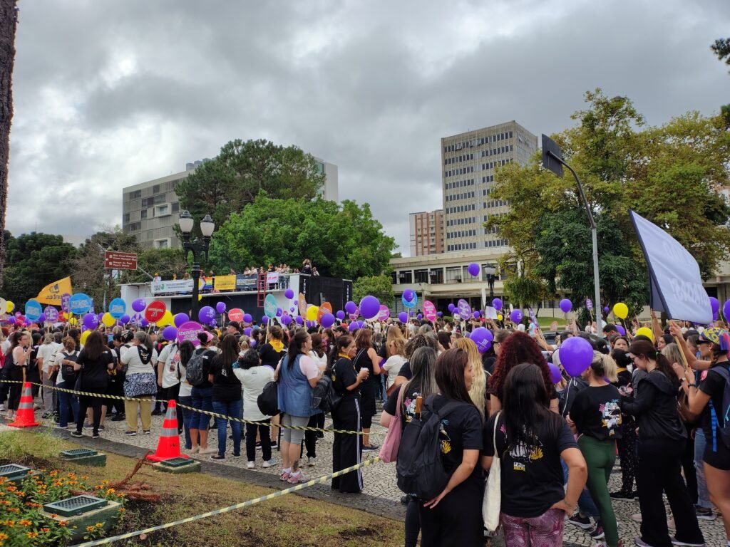 greve dos professores_curitiba_2026