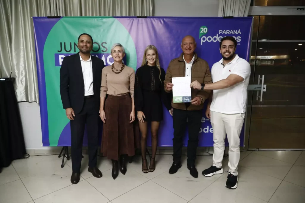 Ex-prefeito de Araucária Hissam Hussein se filia ao Podemos