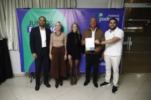 Ex-prefeito de Araucária Hissam Hussein se filia ao Podemos