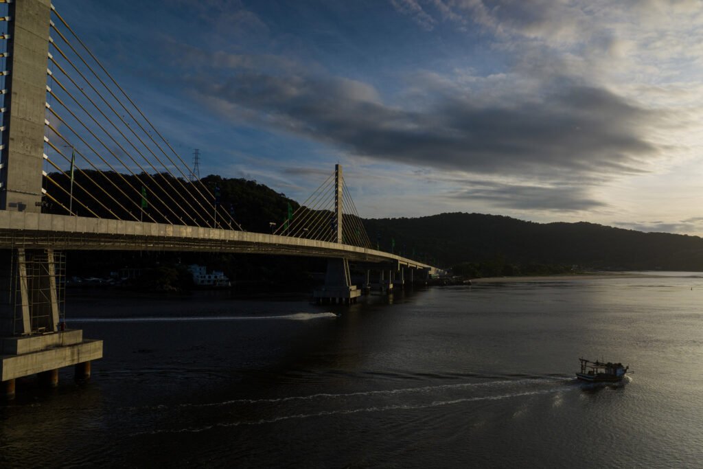 acesso-para-ciclistas-e-pedestres-na-ponte-de-guaratuba-sera-liberado-as-3h-de-sabado
