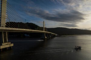 acesso-para-ciclistas-e-pedestres-na-ponte-de-guaratuba-sera-liberado-as-3h-de-sabado