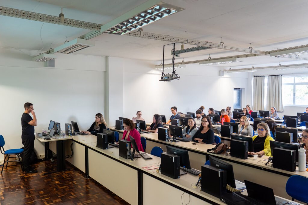 tecnicos-pedagogicos-da-seed-sao-capacitados-em-inteligencia-artificial