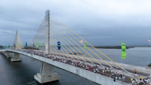 com-ponte-de-guaratuba,-maratona-internacional-do-parana-se-torna-marco-do-esporte-no-estado