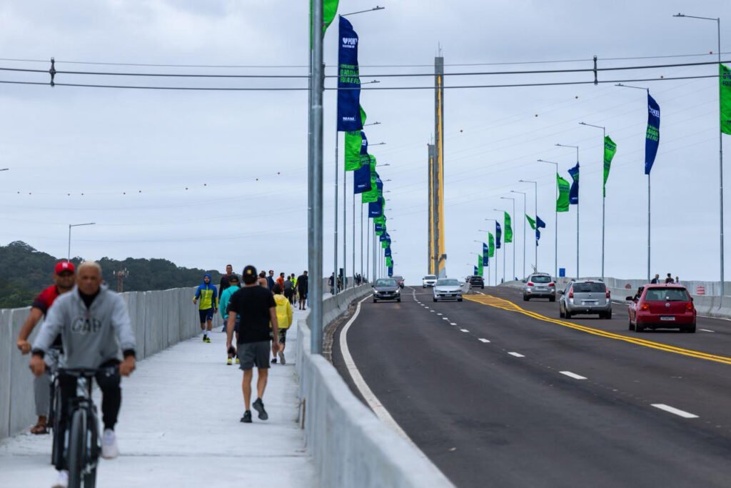 der/pr-divulga-portaria-que-reforca-restricoes-para-veiculos-de-carga-na-ponte-de-guaratuba
