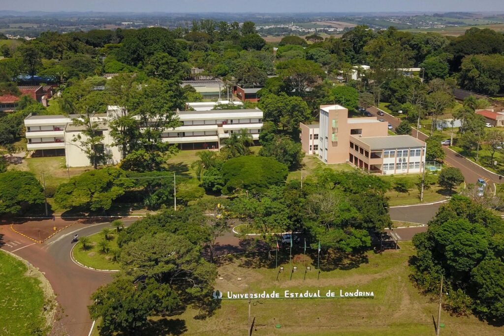 uel-abre-prazo-para-pedidos-de-isencao-e-desconto-da-taxa-de-inscricao-do-vestibular-2027