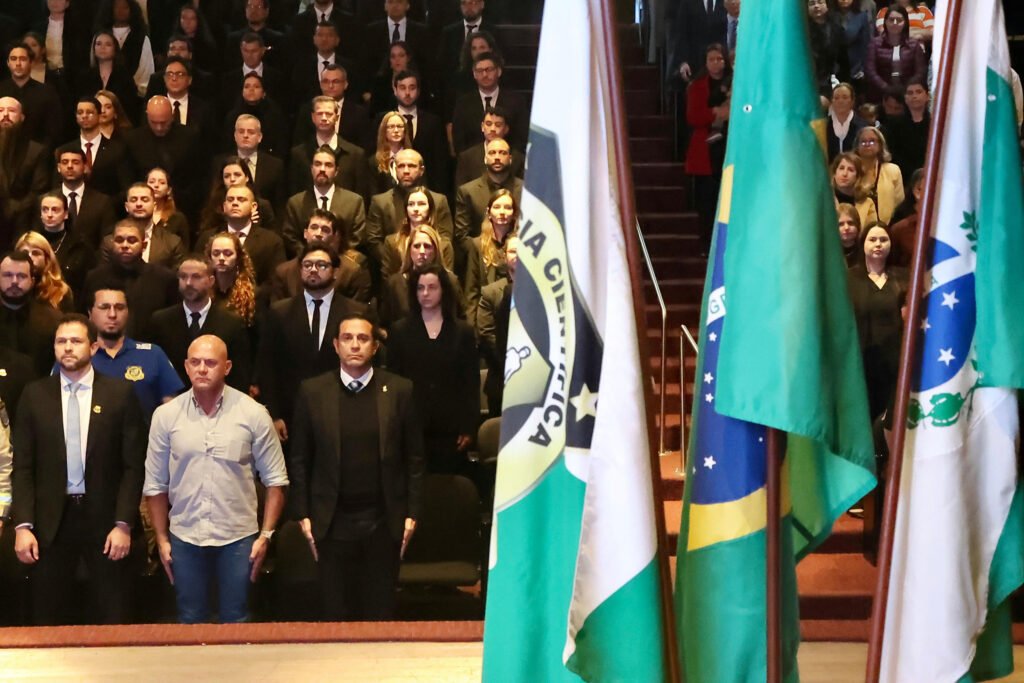 posse-de-136-novos-peritos-e-tecnicos-reforca-atuacao-da-policia-cientifica-do-parana