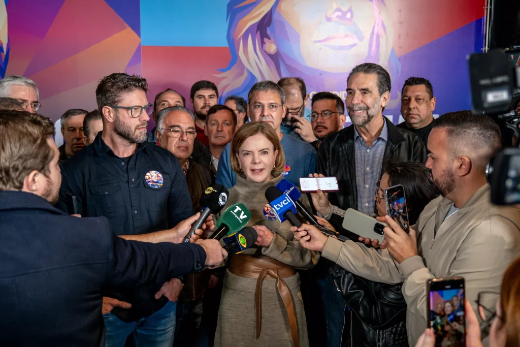 pre-candidatura-requiao-filho-gleise
