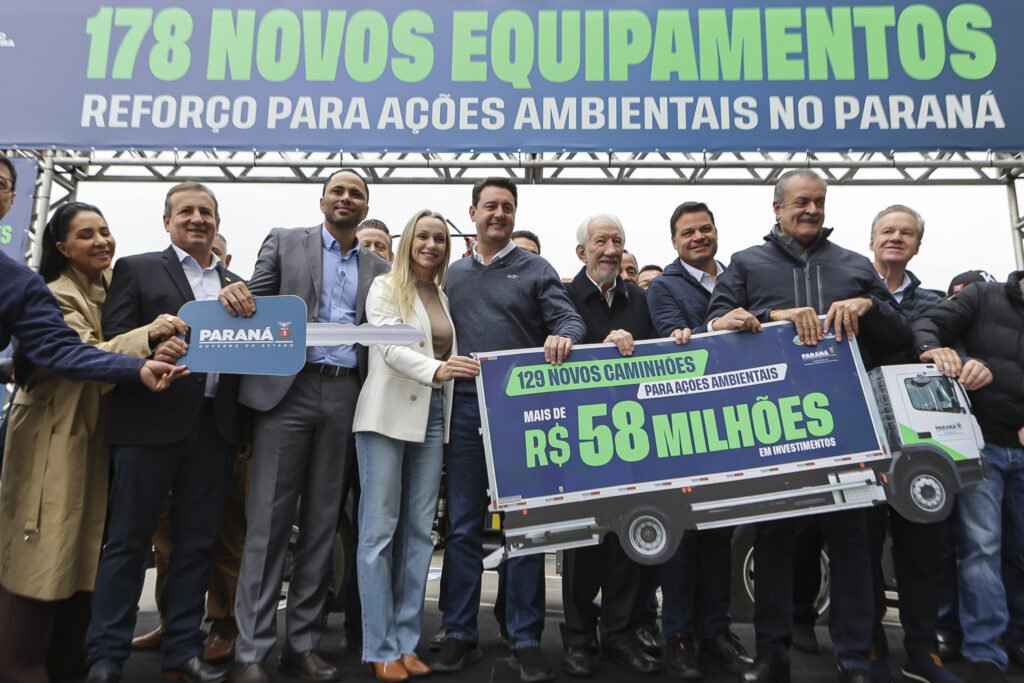 r$-70,8-milhoes:-governador-entrega-veiculos-e-equipamentos-para-fortalecer-gestao-ambiental