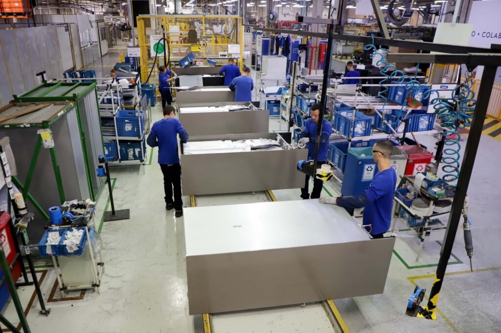 industria-paranaense-cresce-acima-da-media-nacional-em-abril,-aponta-ibge