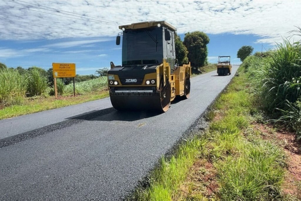 pr-445-entre-bela-vista-do-paraiso-e-primeiro-de-maio-recebe-melhorias-no-pavimento
