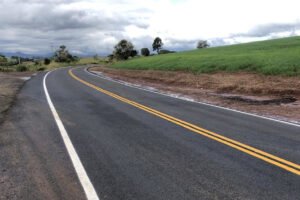 rodovia-de-manoel-ribas-recebe-reforco-no-pavimento-em-trecho-de-24,35-km
