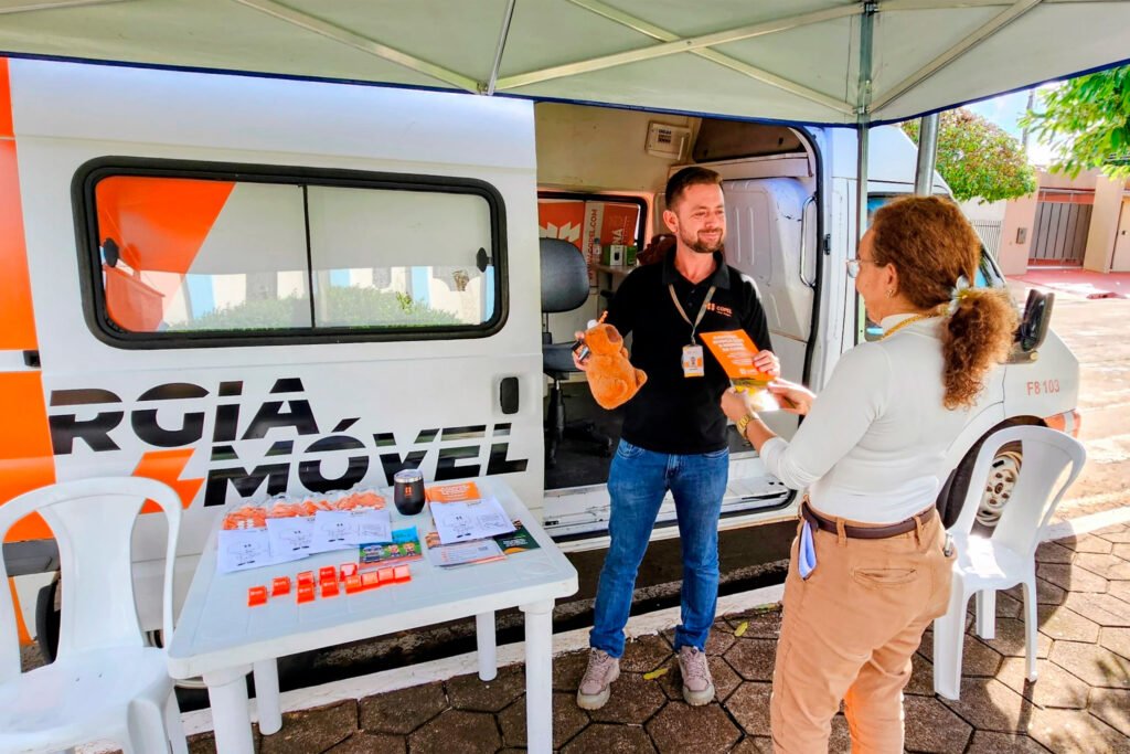 copel-leva-van-de-atendimento-itinerante-a-cornelio-procopio-para-facilitar-acesso-a-servicos