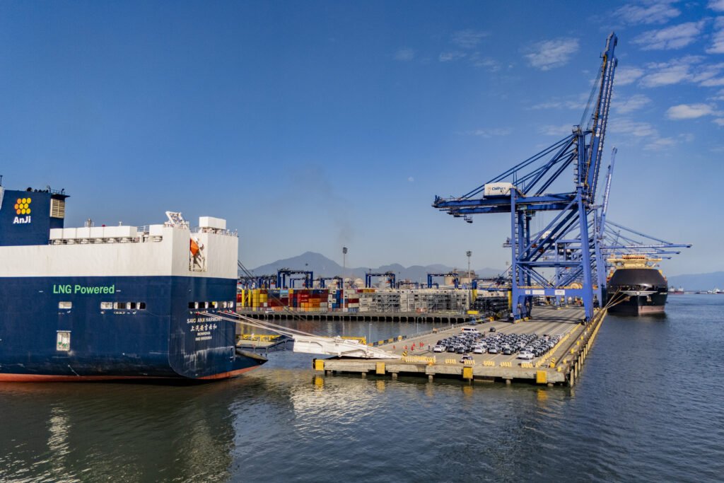 porto-de-paranagua-assume-vice-lideranca-nacional-na-movimentacao-de-veiculos