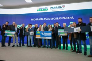 ratinho-junior-assina-maior-ppp-da-educacao-do-brasil-para-construir-40-colegios-no-parana