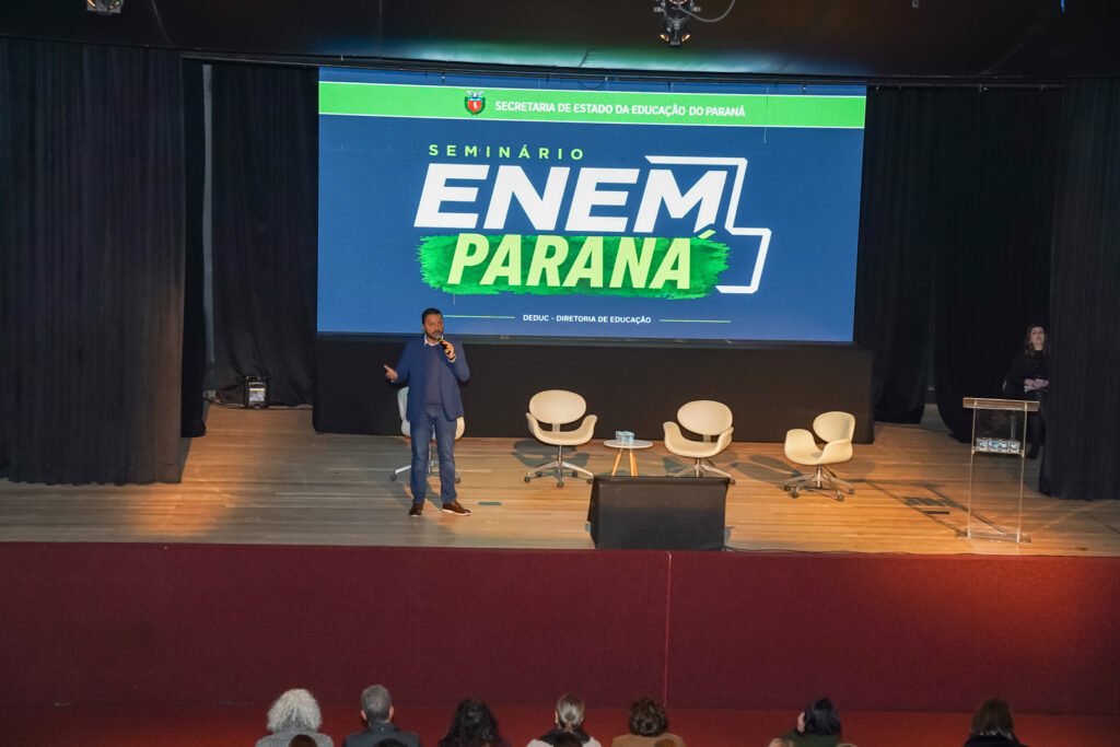secretaria-da-educacao-promove-seminario-de-formacao-para-o-enem-2026