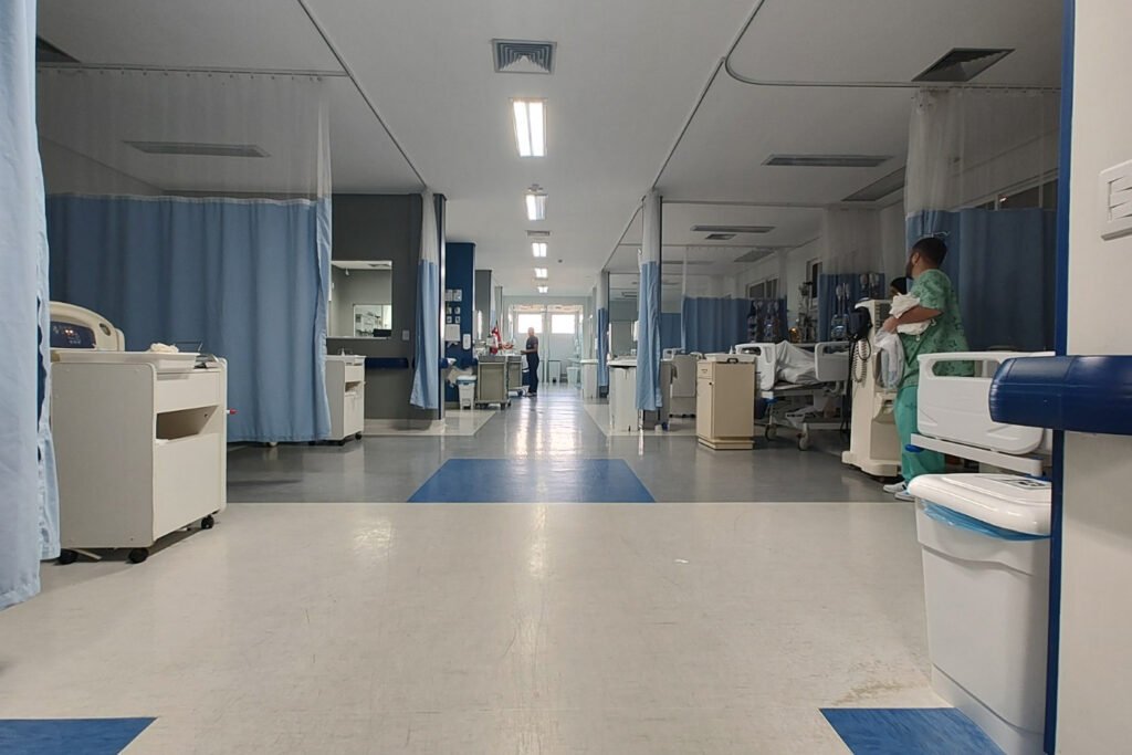 hospital-regional-do-norte-pioneiro-completa-20-anos-como-referencia-na-regiao