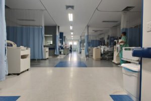 hospital-regional-do-norte-pioneiro-completa-20-anos-como-referencia-na-regiao