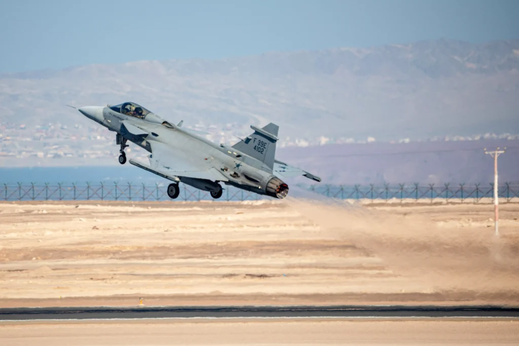 Caças supersônicos F-39E Gripen no Exercício Multidomínio SALITRE 2026. Crédito: Divulgação / Saab