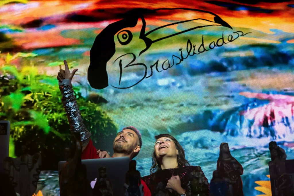 O produtor e DJ Gil Preto comemora ...idades (Créd. Brasilidades FT)