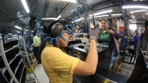 Desafio não é apenas em gerar empregos, mas em produzir mais valor com a mesma quantidade de trabalho (Foto: Gelson Bampi)