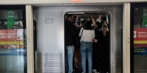 usuarios-de-trens-mudam-rotina-por-causa-de-greve-da-cptm