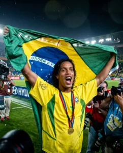 Os ingressos para o Galáticos Game, partida solidária entre os Amigos de Ronaldinho Gaúcho e Estrelas Paranaenses Crédito: Divulgação Galáticos Game