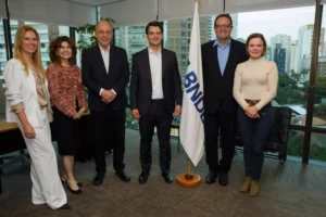 Foto Alexandre Almeida _Mercadante se reúne com o Prefeito de Curitiba - Escritório do BNDES em São Paulo 03 08 26