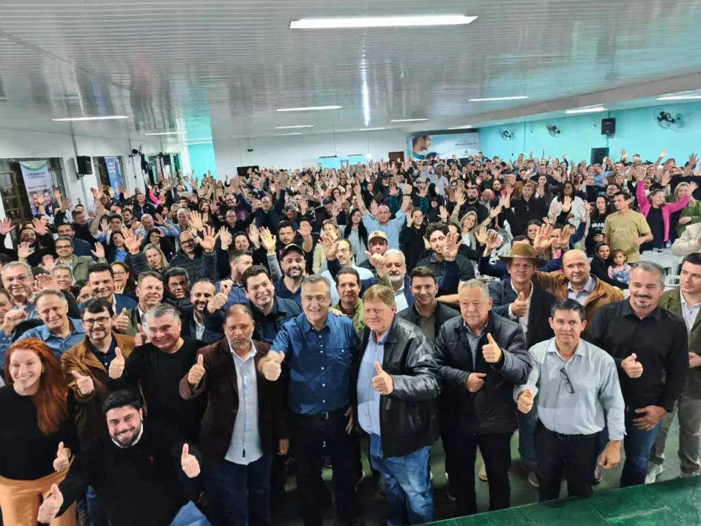 Beto Preto mobiliza 20 prefeitos e mais de 500 lideranças da região Oeste