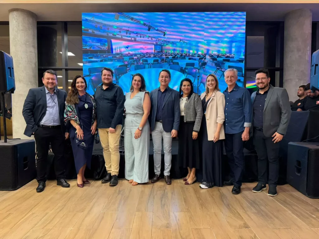 Wolney Biesdorf, Elaine Tenerello (Visit Iguaçu), Anderson Voltolini (Recanto Cataratas) Glaucia Roque (Latam Airlines), Munir Calaça, Neila Time, Rachel Martins (Rachel Martins Eventos), Altino Volto DIVULGAÇÃO