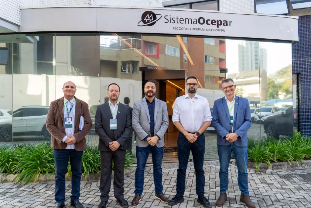 Cooperativas-escola do Paraná recebem formação na sede da Ocepar em Curitiba (PR)