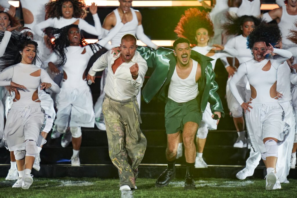 Ricky MartinNFL=Riode Janeiro
