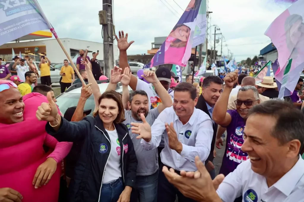 Sandro Alex e Ratinho Junior fazem carreata em Paranaguá e destacam novos projetos para o Litoral