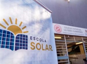 com-usinas-fotovoltaicas,-economia-na-conta-de-luz-ja-chega-a-r$-430-mil-nas-escolas