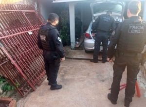 pcpr-e-pmpr-prendem-3-pessoas-e-apreendem-6-armas,-municoes-e-drogas-em-cascavel