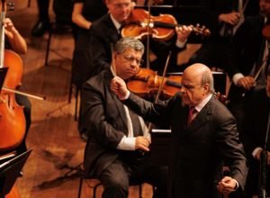 orquestra-sinfonica-do-parana-lota-o-guairao-no-concerto-que-encerrou-a-temporada-de-2025