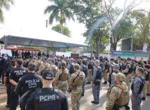 perto-da-populacao:-missao-parana-iv-leva-forcas-de-seguranca-ao-litoral